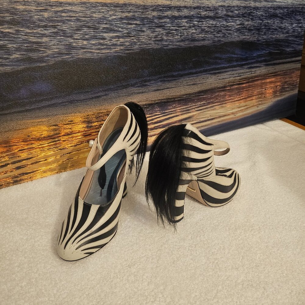 Gucci RUNWAY SHOES Zebra Pony Tail Mary Jane $1290 US 6 WUR 36